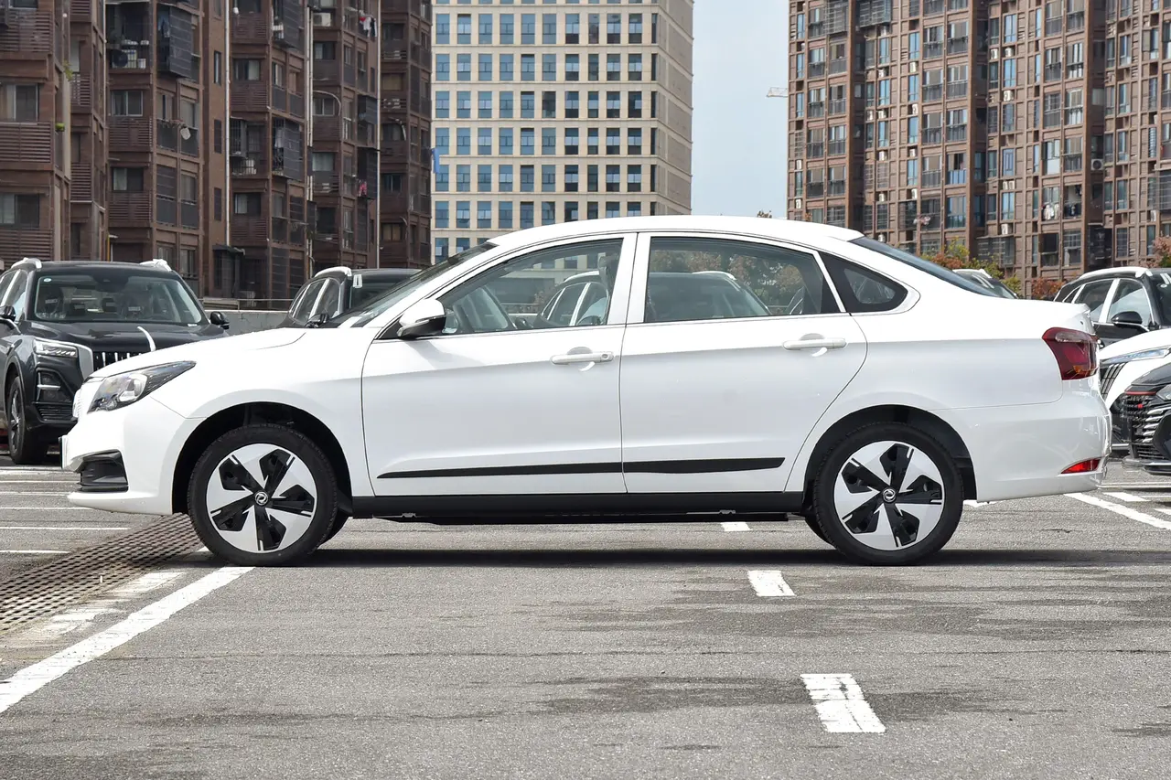 Dongfeng Aeolus E70 2023