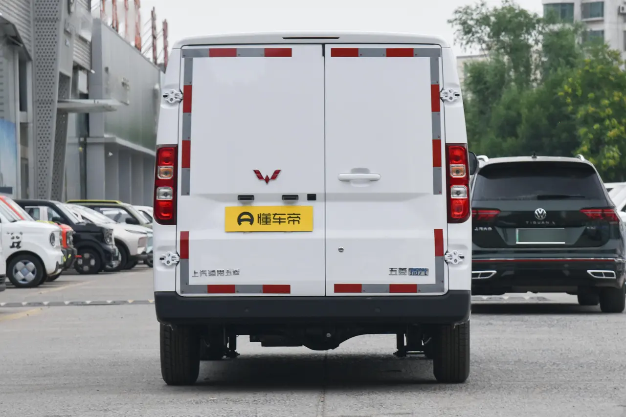 Wuling Yangguang 2024