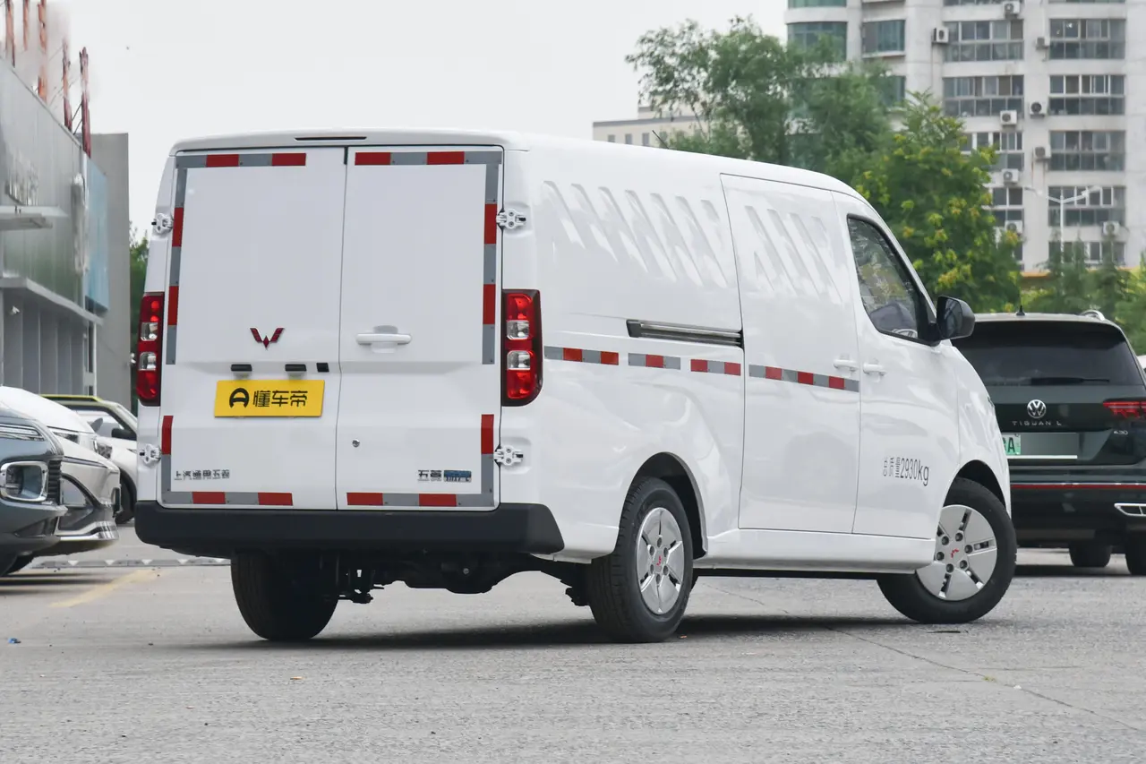 Wuling Yangguang 2024