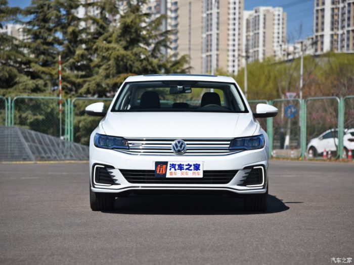 Volkswagen e-Bora 2021