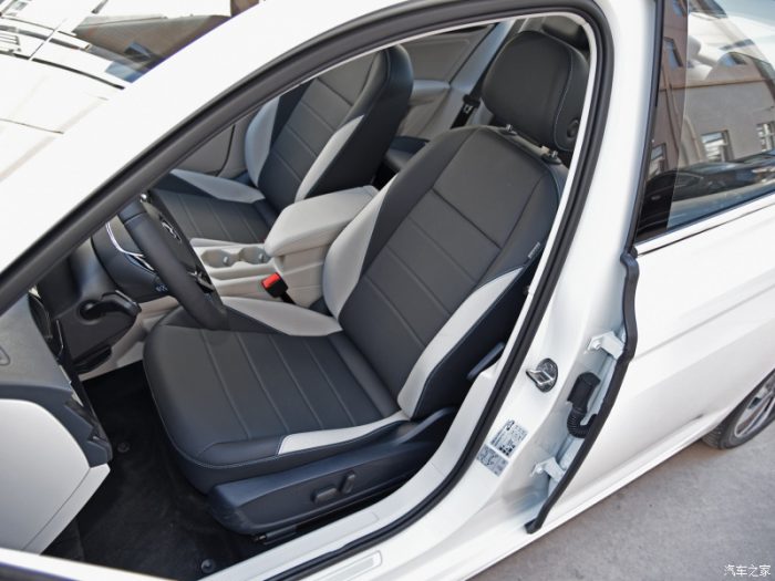 Volkswagen e-Bora 2021