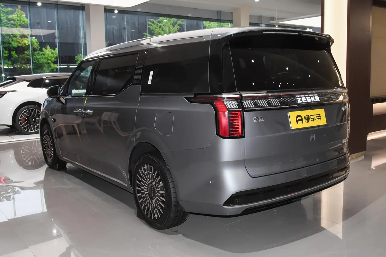 Zeekr 009 2024