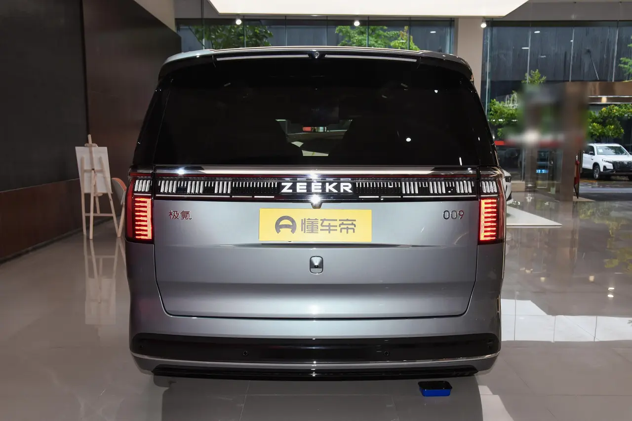Zeekr 009 2024