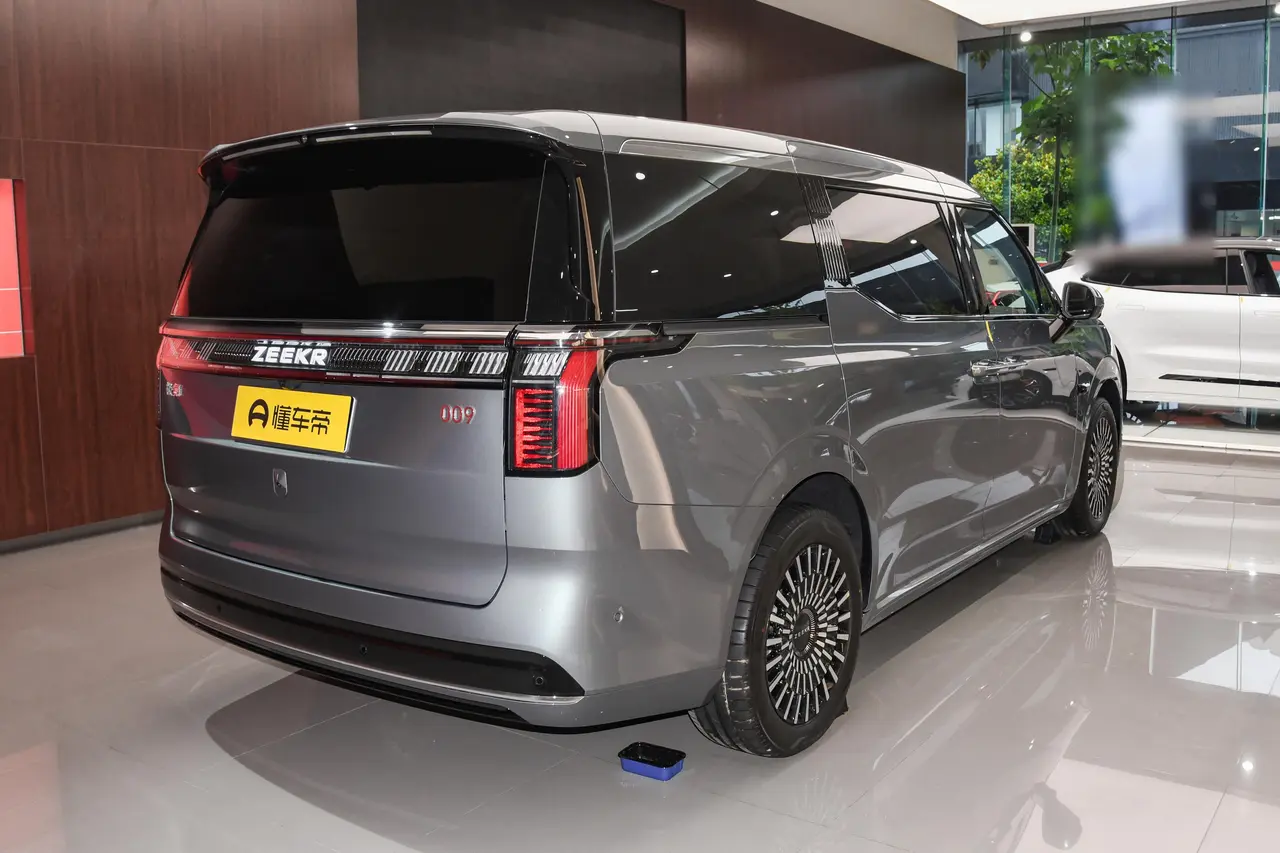 Zeekr 009 2024