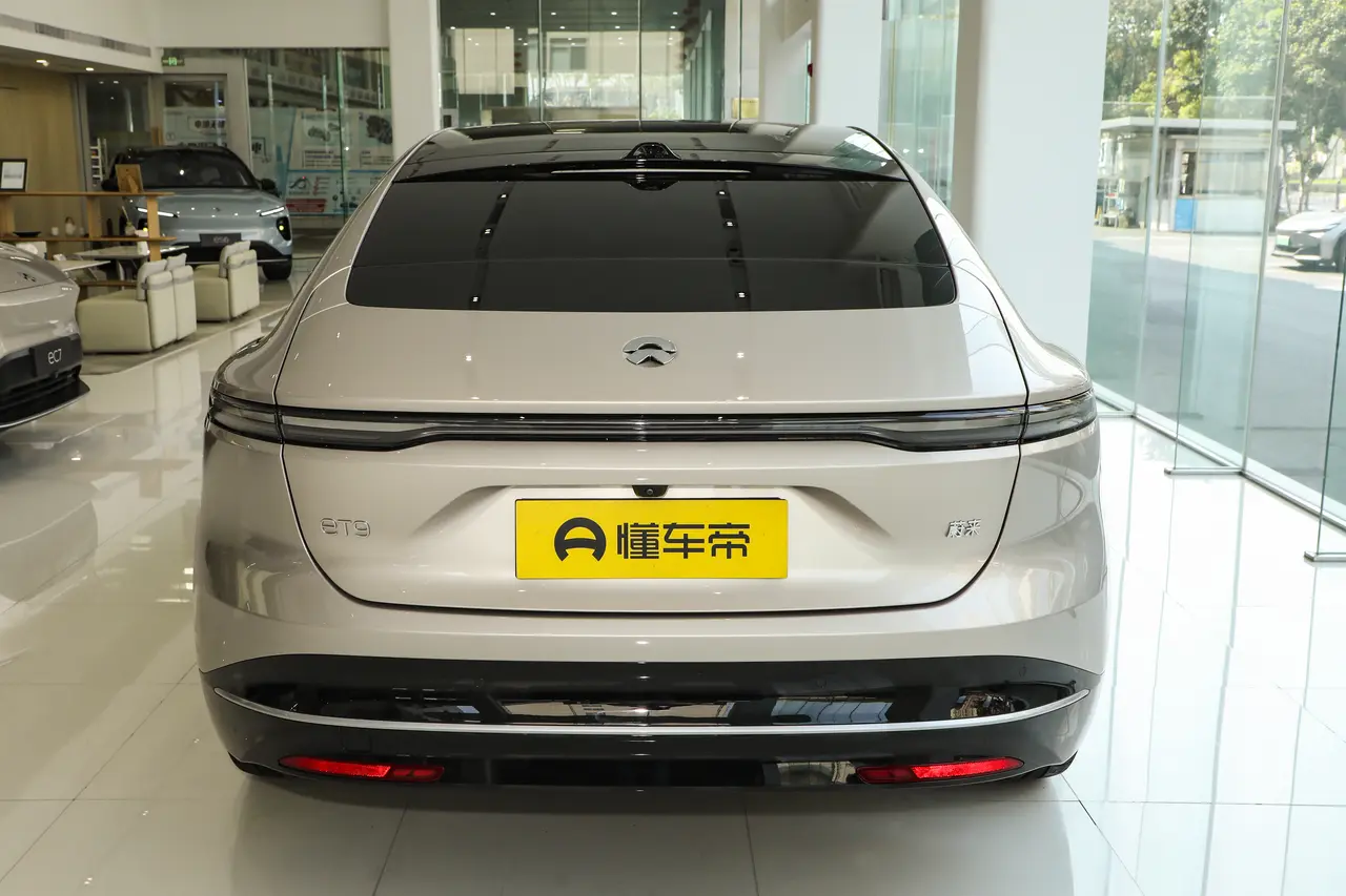 NIO ET9 2025