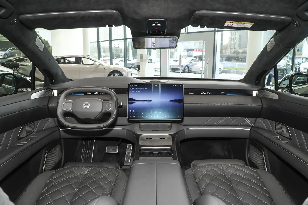 NIO ET9 2025