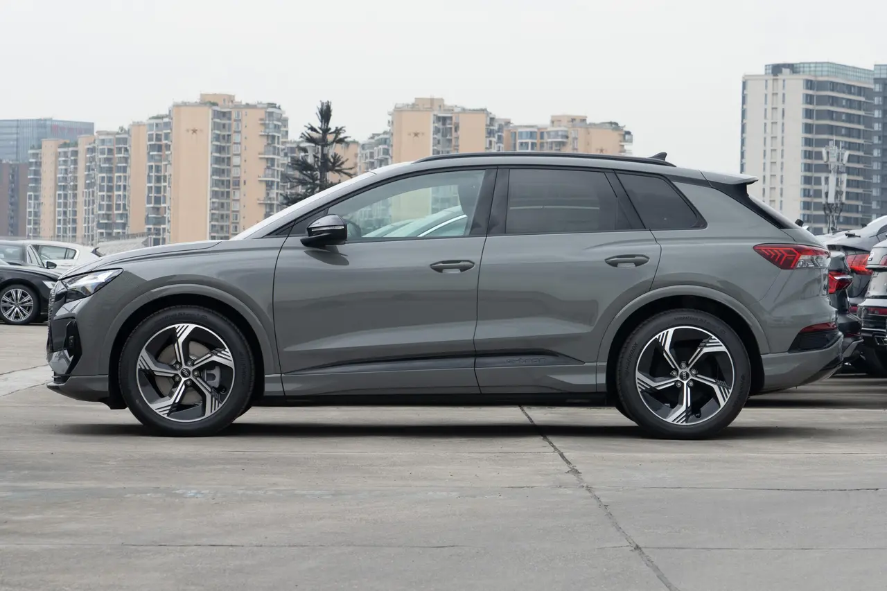 Audi Q4 e-tron 2024
