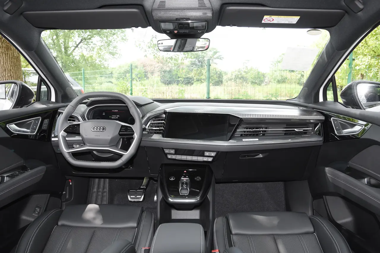 Audi Q4 e-tron 2024