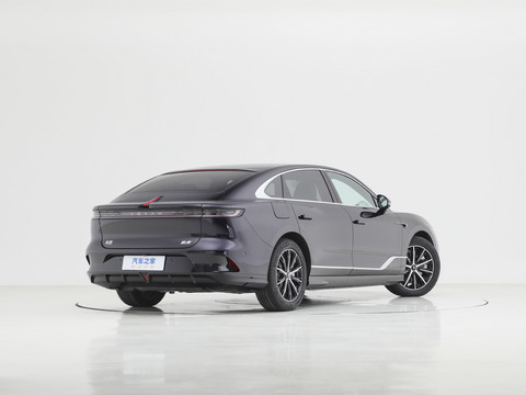 Hongqi Chasing Light 2024