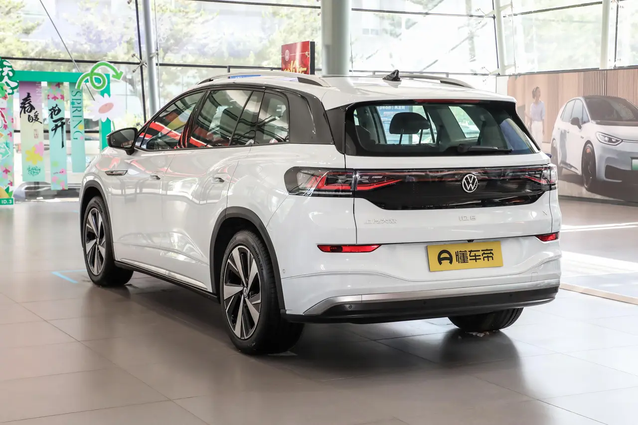 Volkswagen ID.6 X 2023