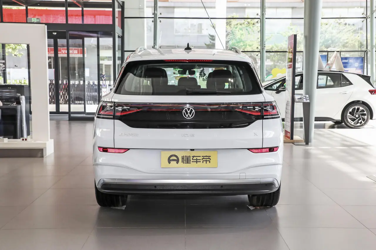 Volkswagen ID.6 X 2023
