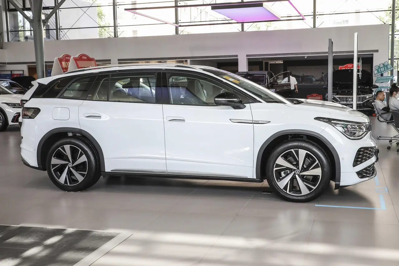Volkswagen ID.6 X 2023