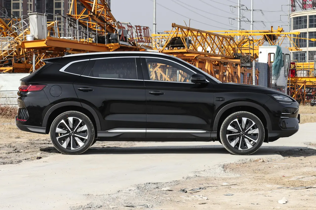 BYD Song Plus EV 2025