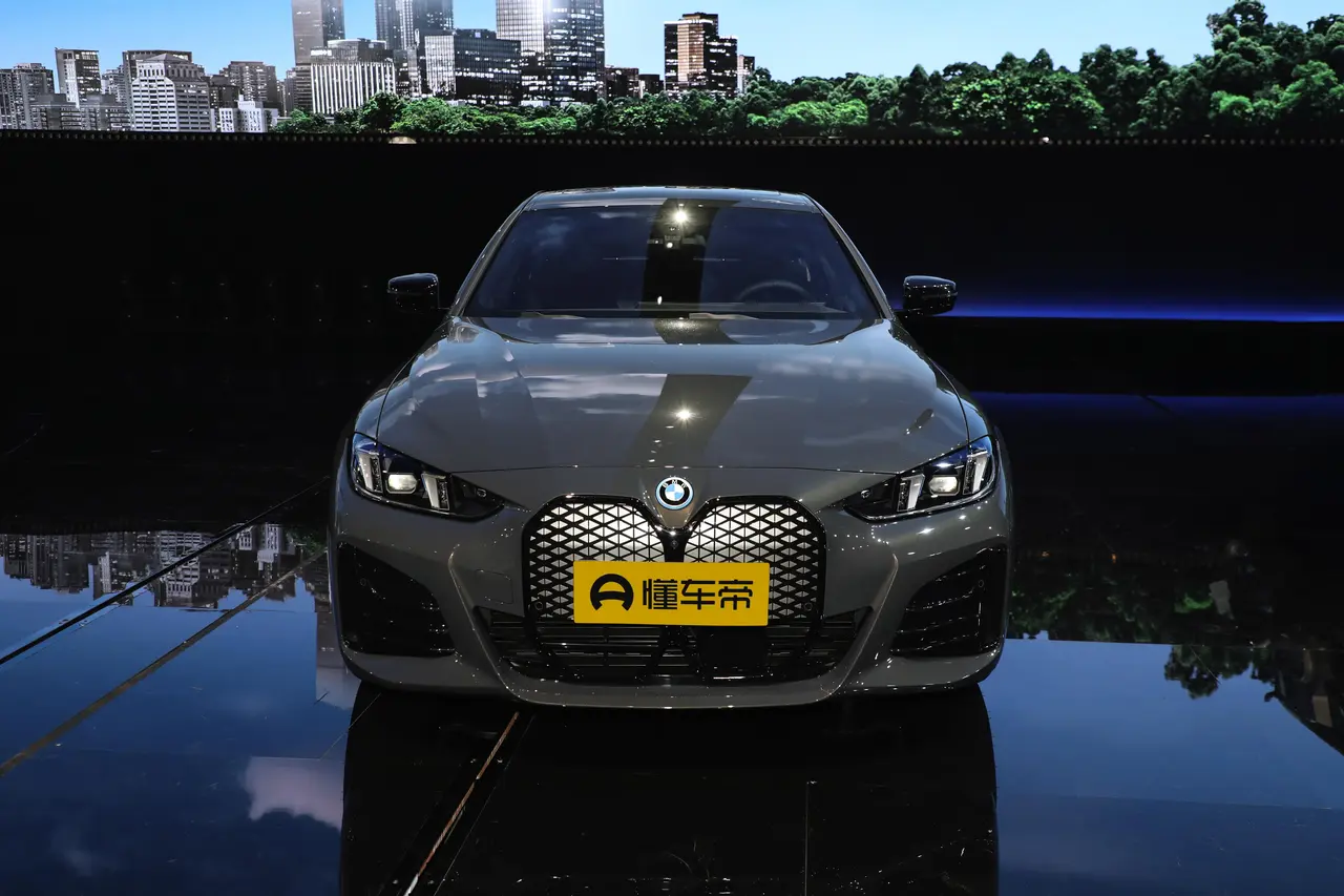 BMW i4 2025