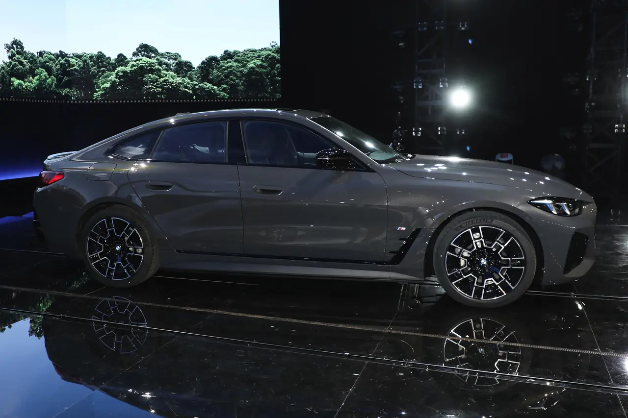 BMW i4 2025