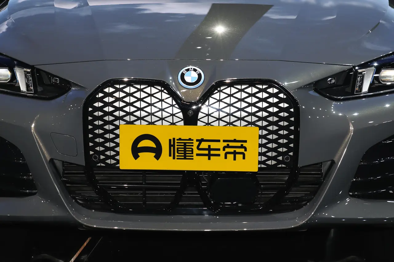 BMW i4 2025