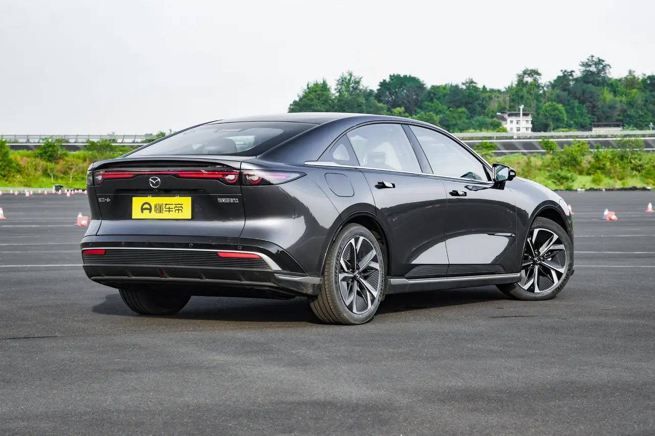 Mazda EZ-6 2024