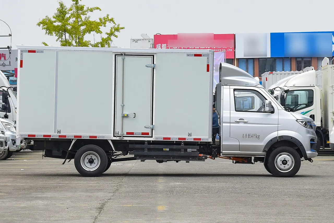 SRM T5L EV 2023