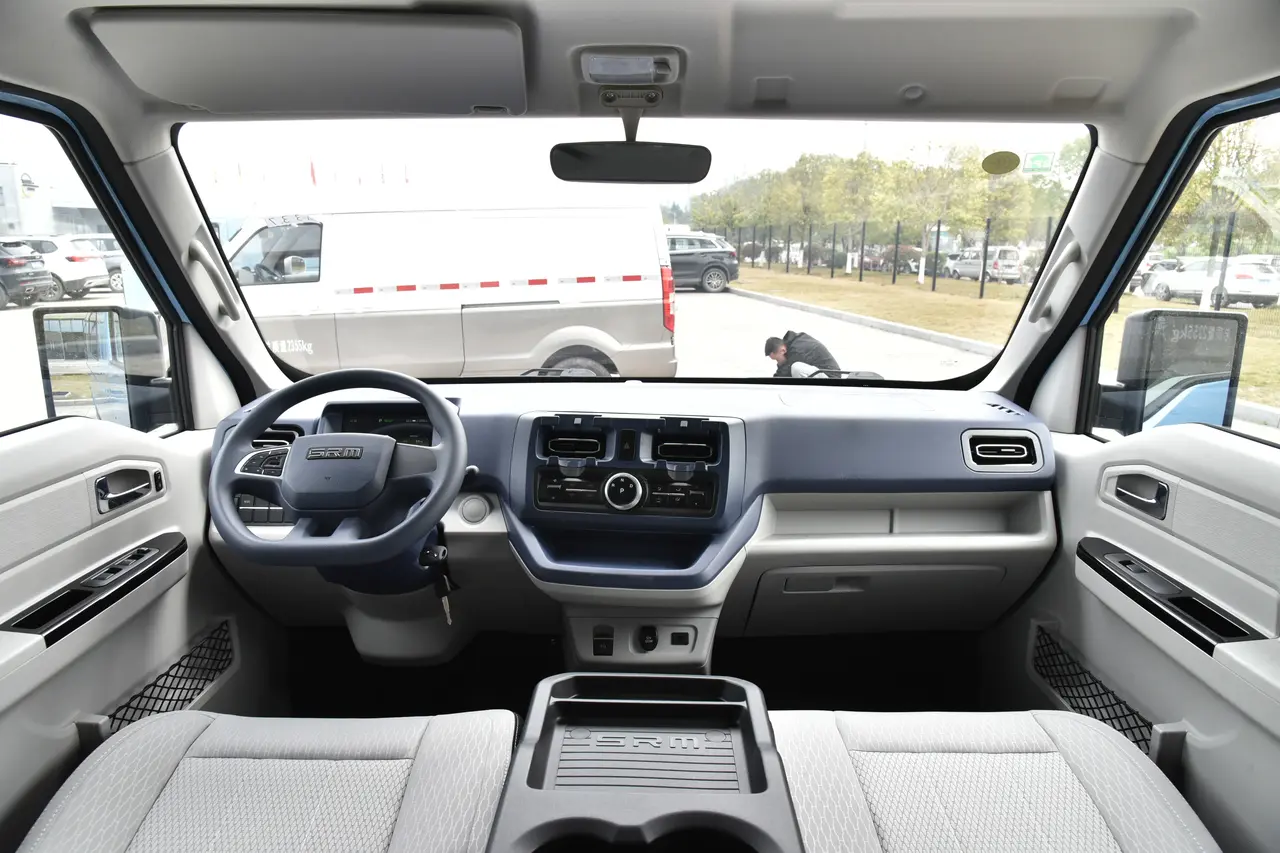 SRM Xinyuan E3L 2024