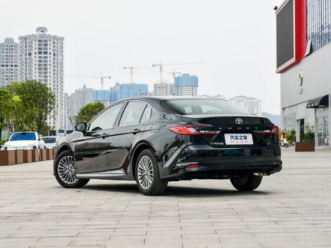 Toyota Camry 2024