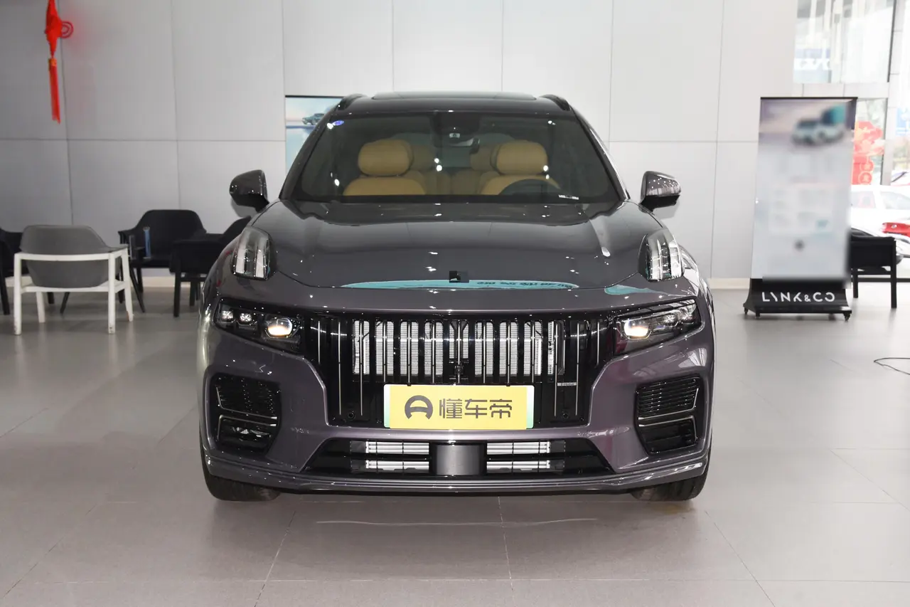 Lynk &amp; Co 09 EM-P 2024