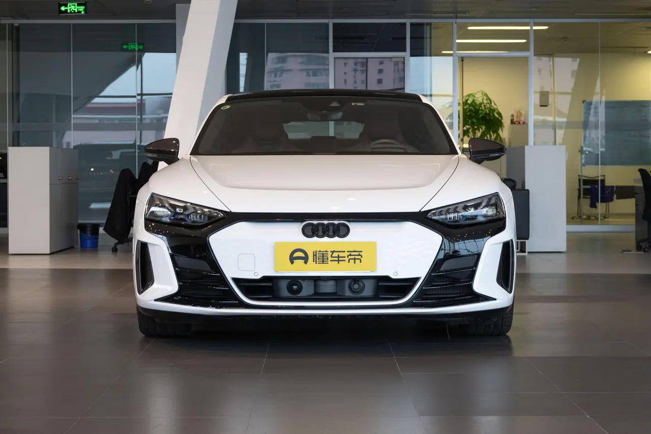 Audi RS e-tron GT 2023