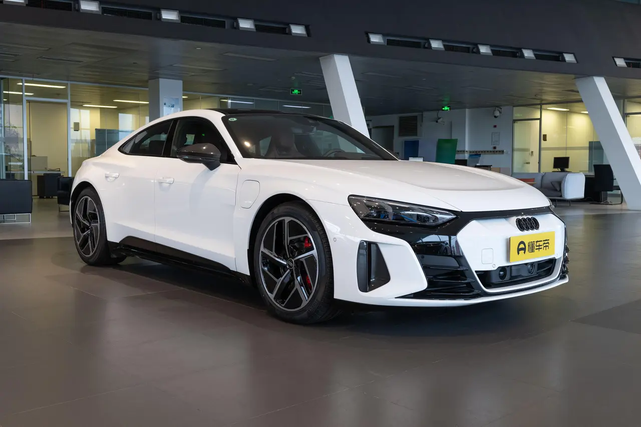 Audi RS e-tron GT 2023