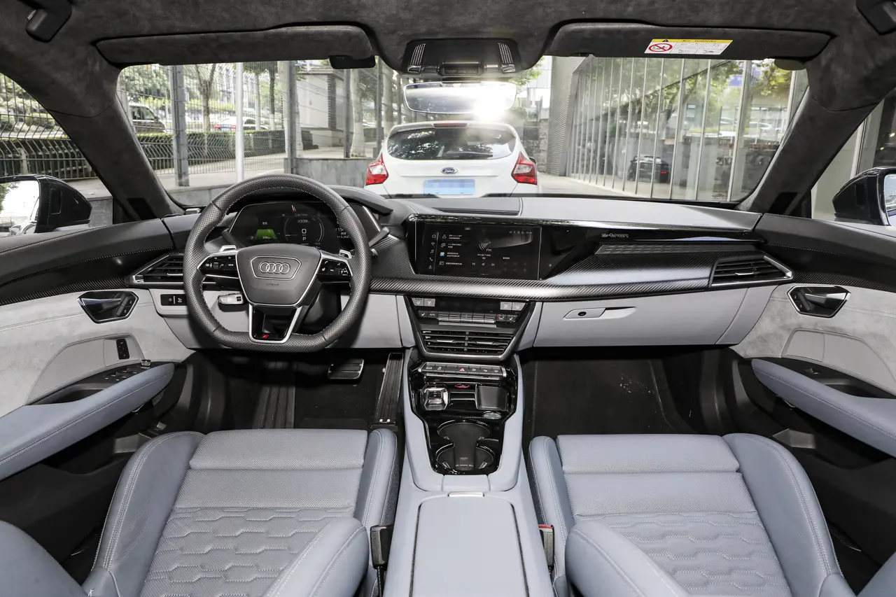 Audi RS e-tron GT 2023