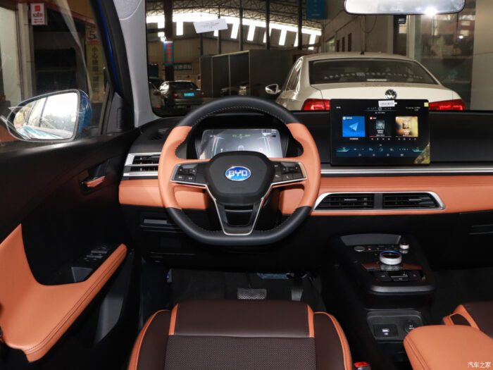 BYD e2 2024