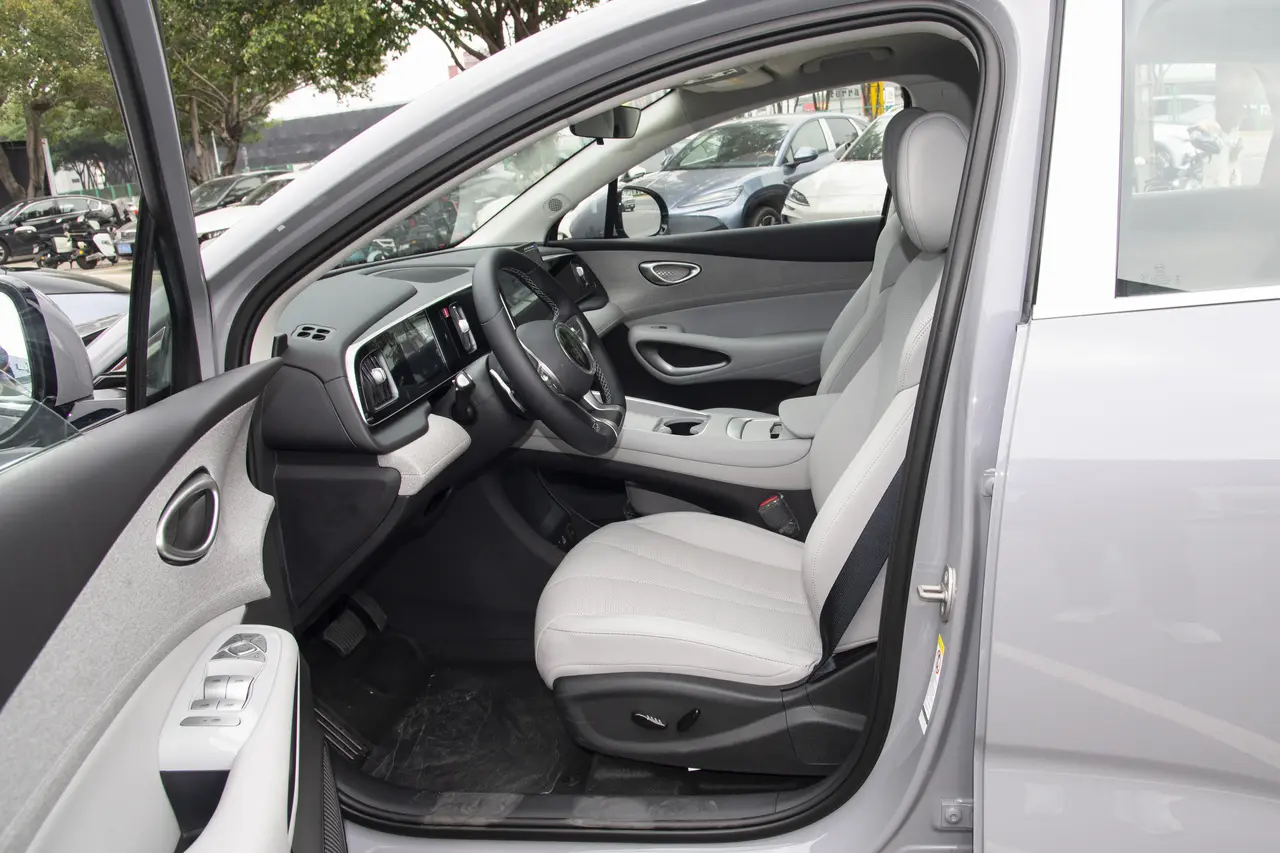 BYD Sea Lion 05 EV 2025