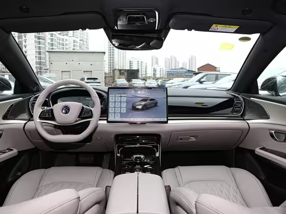 BYD Han EV 2025