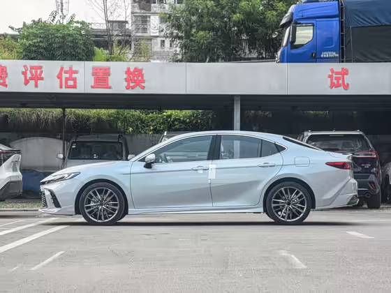 Toyota Camry 2025
