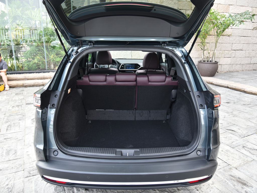 Dongfeng-Honda M-NV 2021