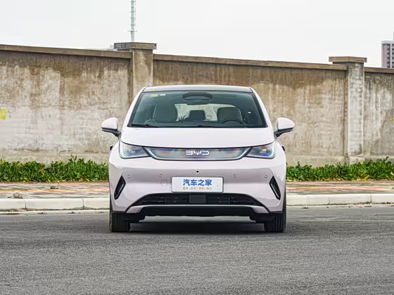 BYD Dolphin 2025
