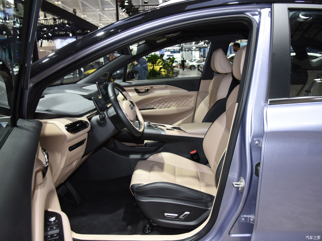 Geely Geometry C 2021