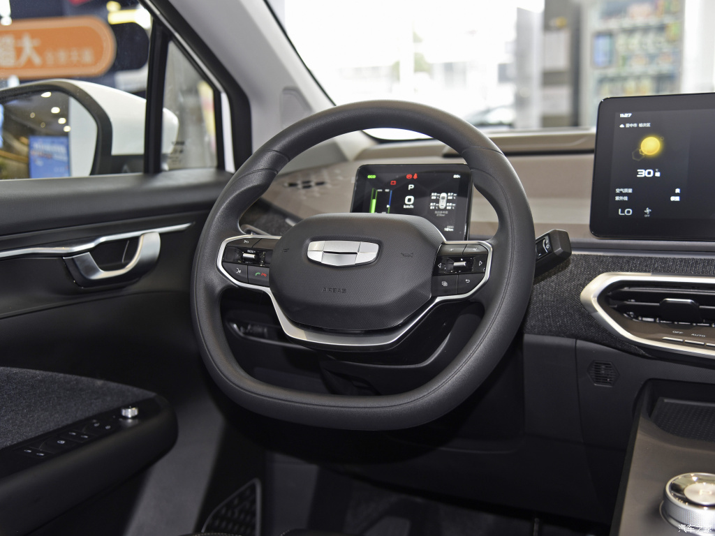 Geely Geometry C 2021