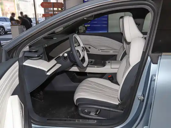 Geely Galaxy E8 2025