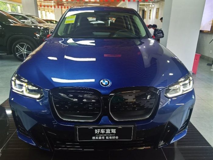 BMW iX3 2021