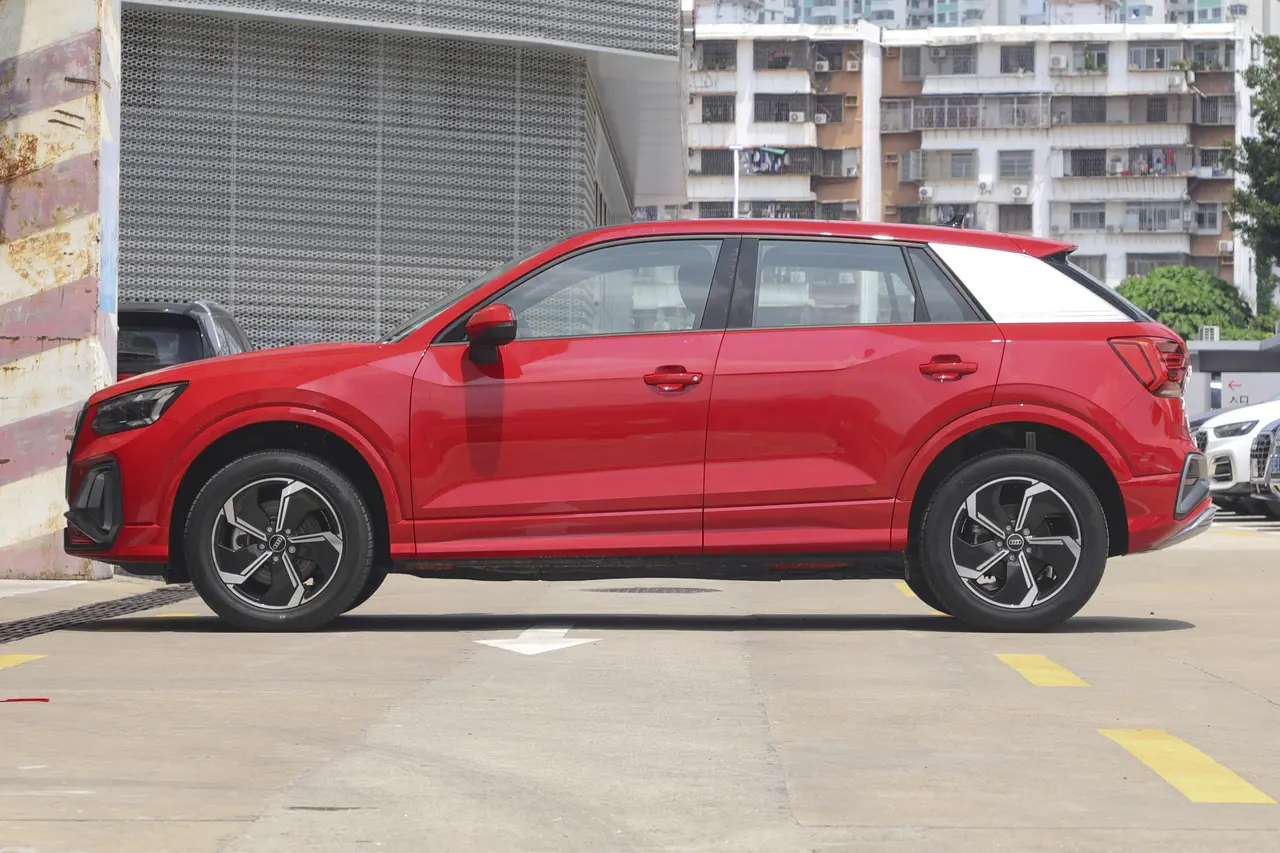 Audi Q2L e-tron 2022