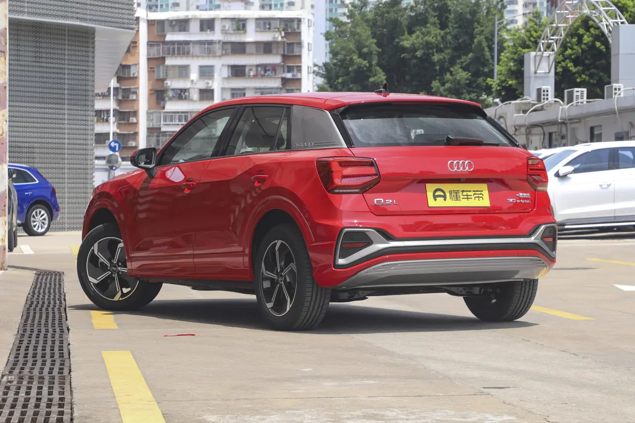Audi Q2L e-tron 2022