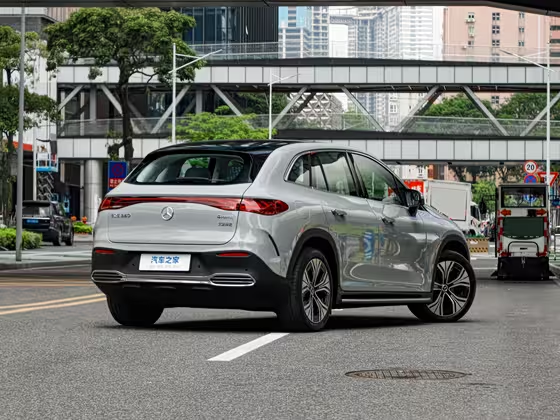 Mercedes EQE SUV 2024