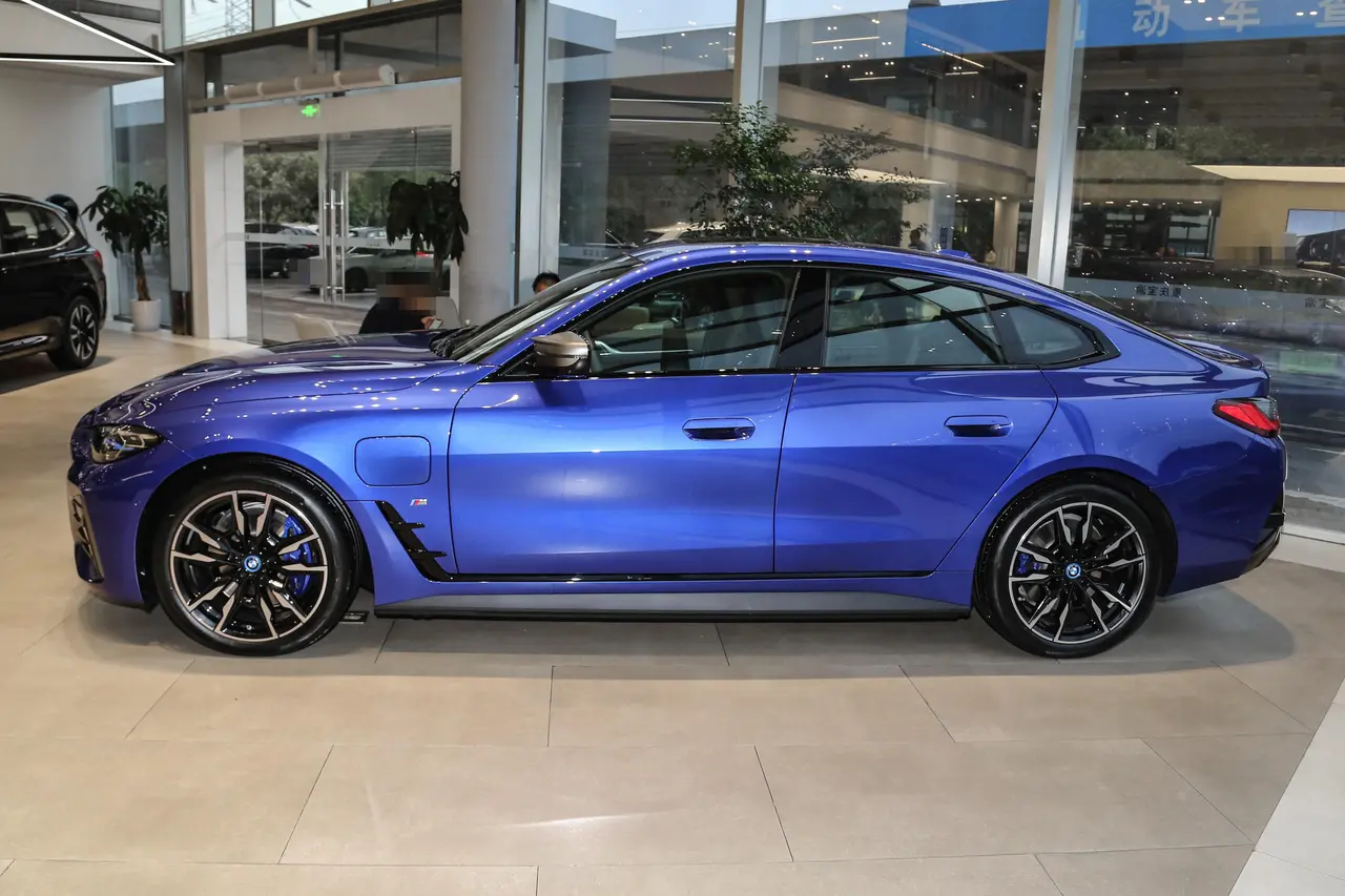 BMW i4 2022