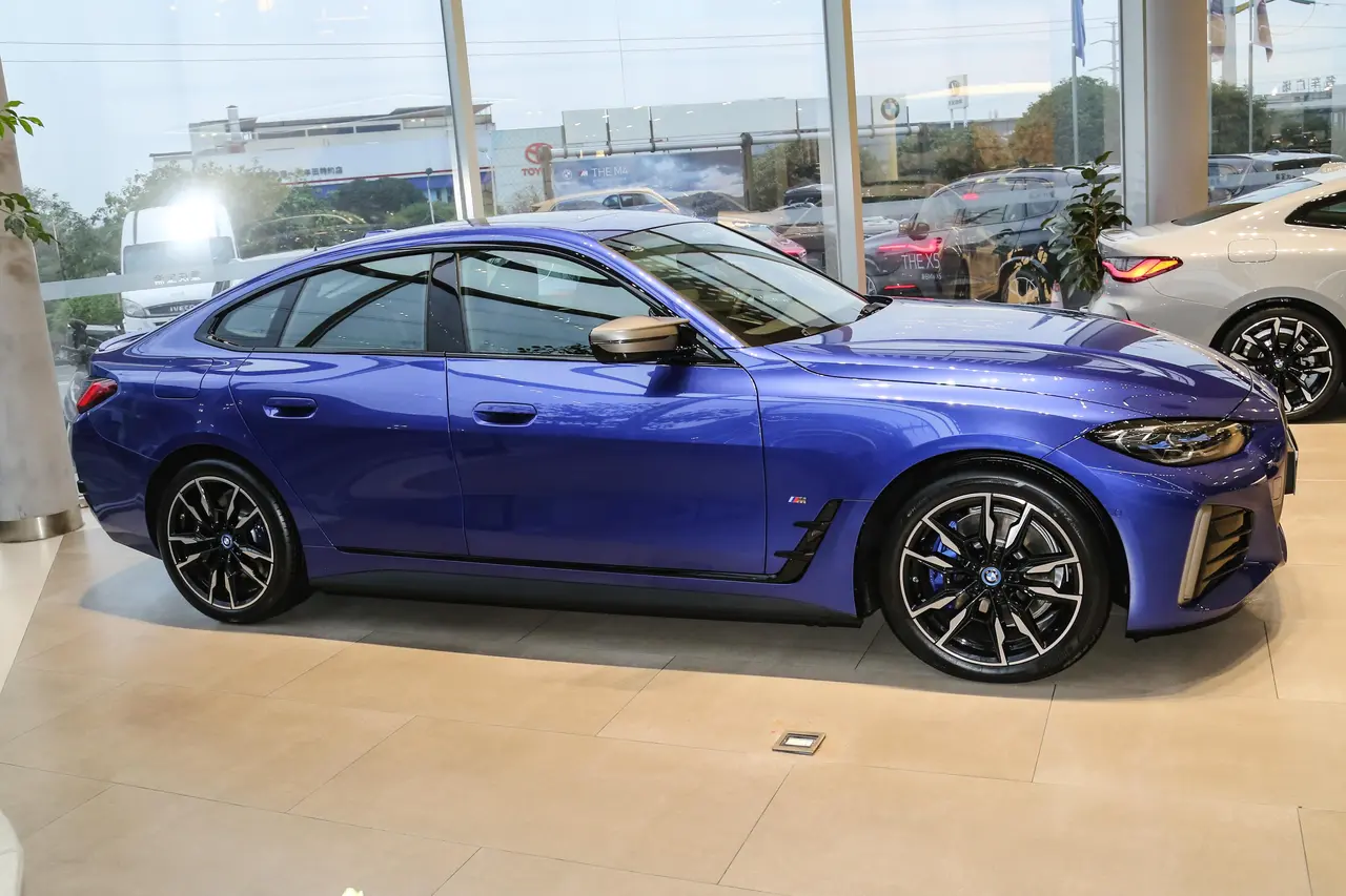 BMW i4 2022