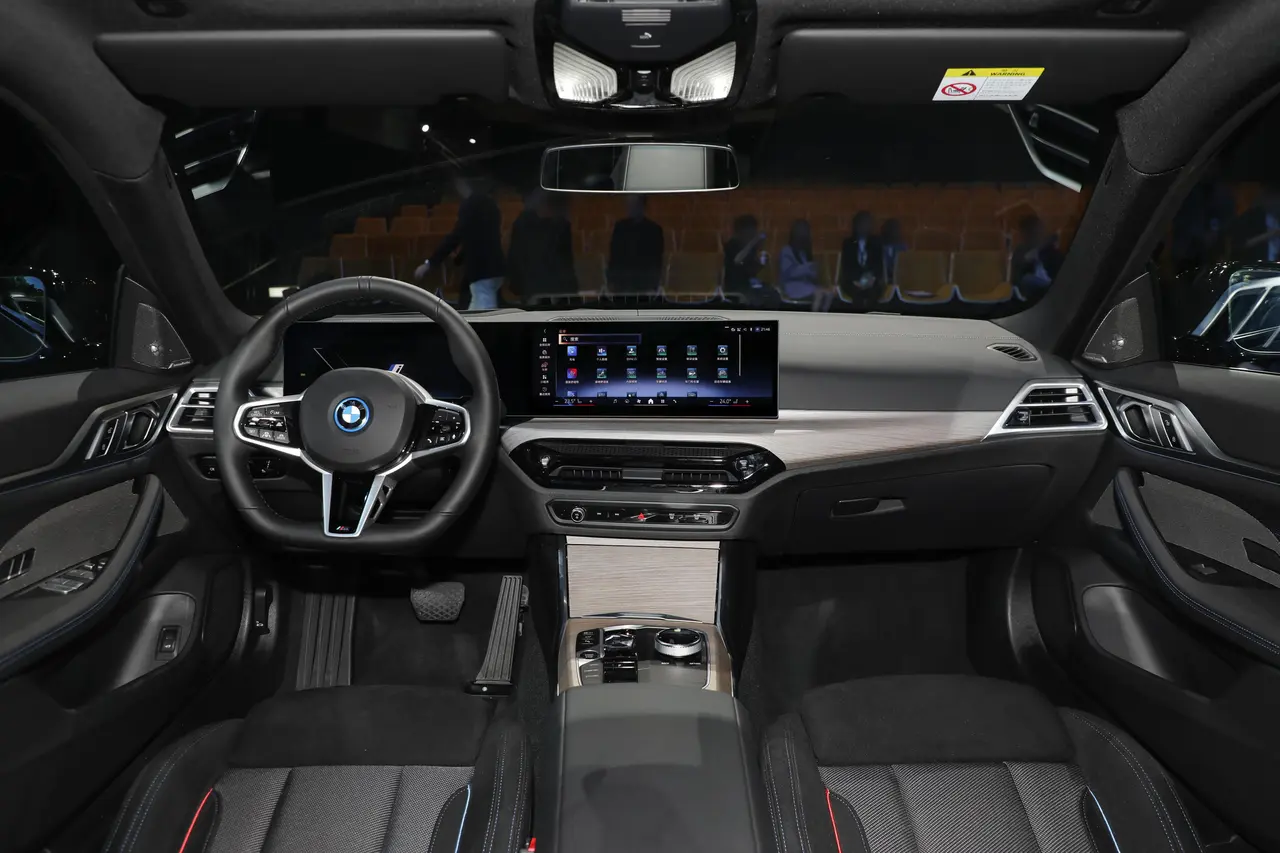 BMW i4 2022