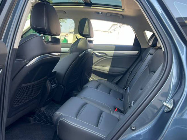 Geely Tugella 2021