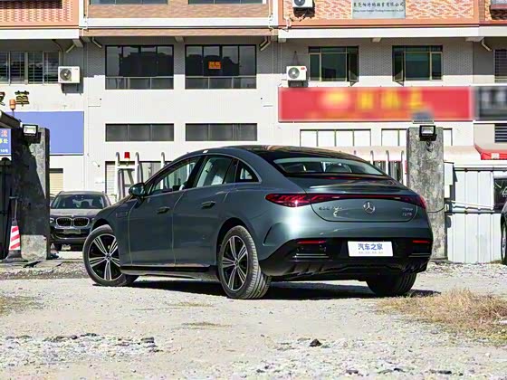 Mercedes EQE 2025