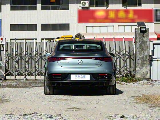 Mercedes EQE 2025