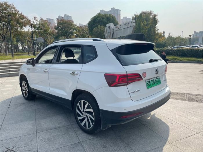 Volkswagen e-Tharu 2021