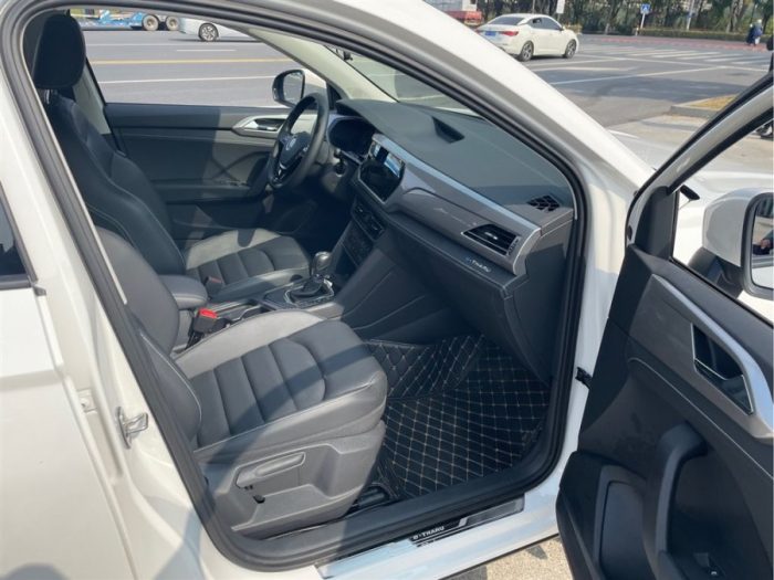 Volkswagen e-Tharu 2021