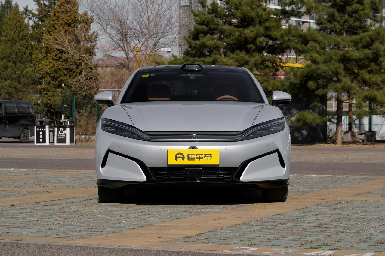BYD Han L EV 2025